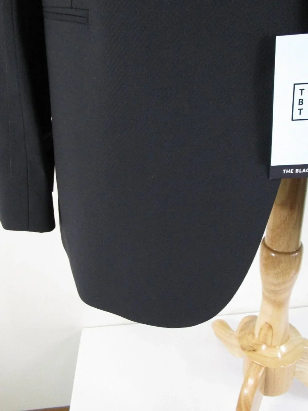 The Black Tux Mens Solid Black Wool Two Button Suit Size 50R Pants 44 X 30